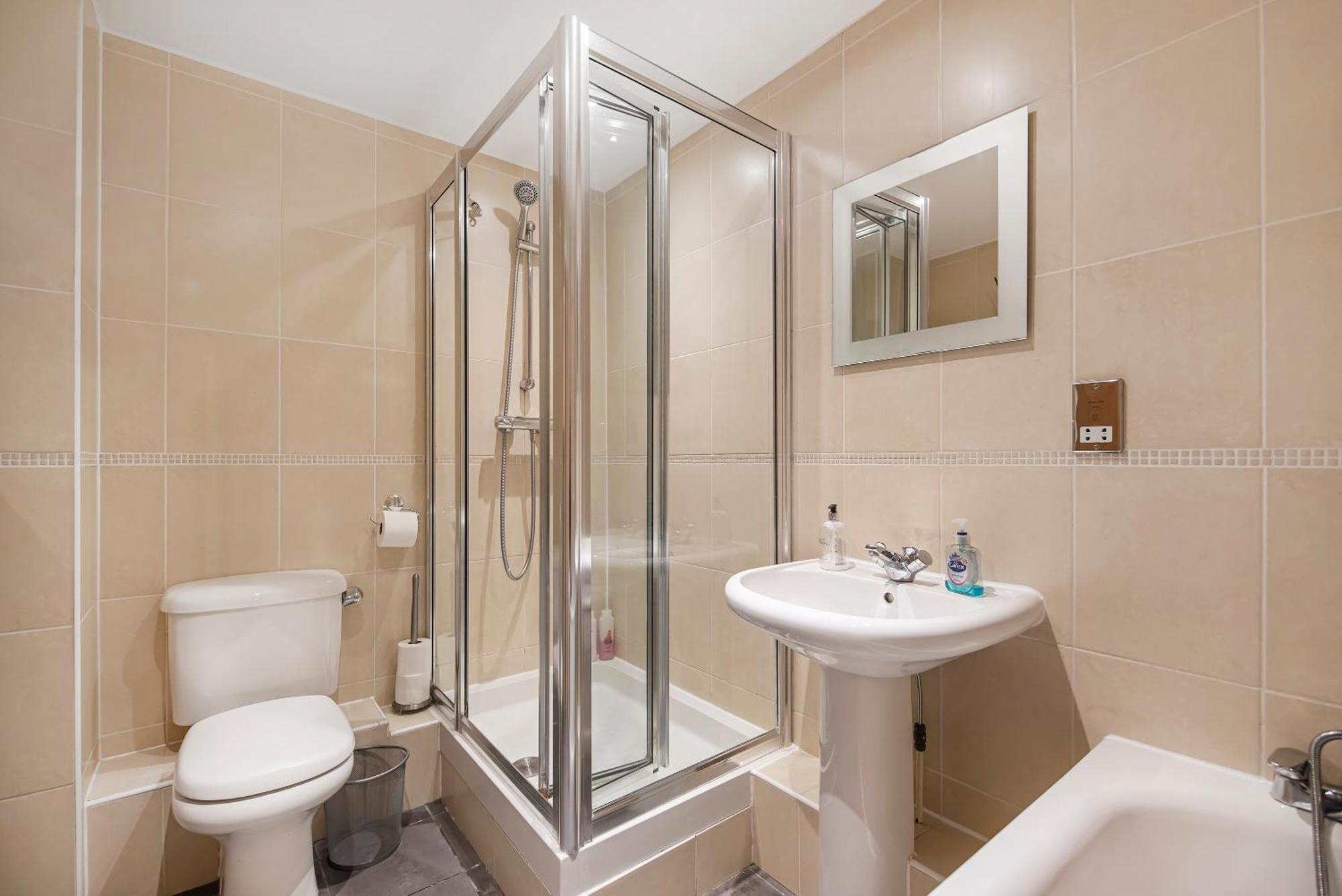 Modern 2 Bedroom 2 Bath Apartment With River View London Exterior photo